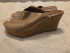 UGG Dominique Metallic Gold Cork Peep Toe Wedges SZ 8 — photo 2