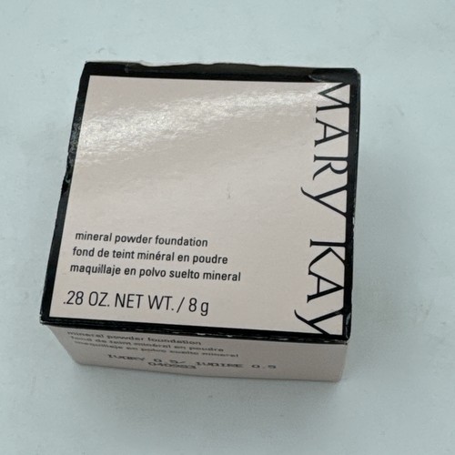 New Mary Kay Mineral Powder Foundation Ivory .5 #040983 - Discontinued - Picture 2 of 3
