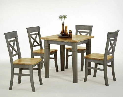 Quadratische Tisch- & Stuhl-Sets fürs Esszimmer