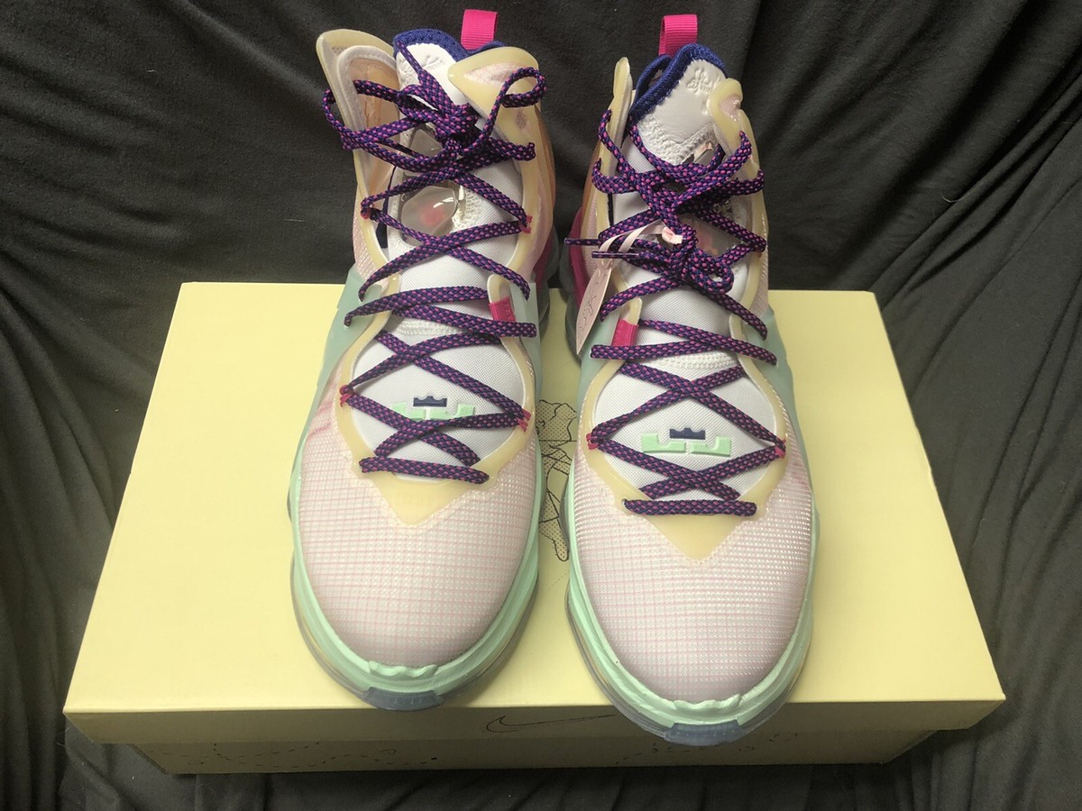 Nike LeBron 19 Valentine\'s Day Love Letter Sneakers Release – Nike LeBron 19 “Valentine&  main image 3