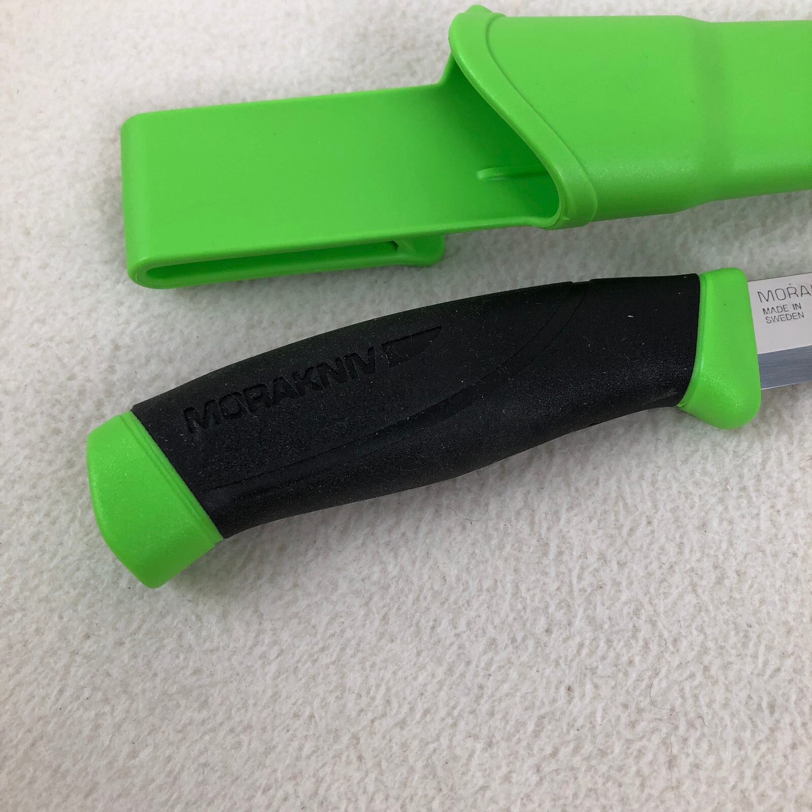 NEW Mora Companion GREEN Stainless Steel Bushcrafter Knife 12158