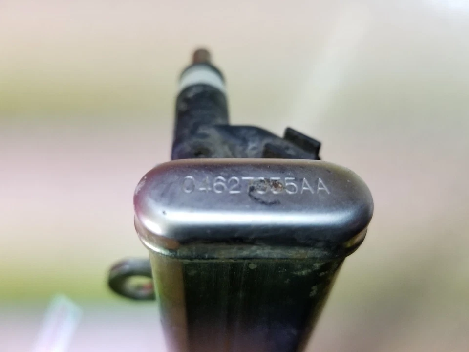 Chrysler 200 Jeep Cherokee 2014-2016 riel de combustible con inyector 04627355AA OEM Foto 3 de 4