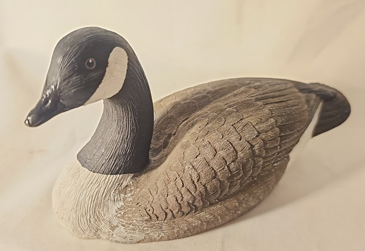 Vintage Jennings Decoy Co. St. Cloud Mn. Canada Goose signed by G. Flint 4" tall thumbnail 2