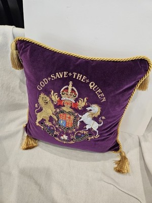 Buckingham Palace Purple Velvet CCRC7002 Coat Of Arms Collectible Memorabilia 