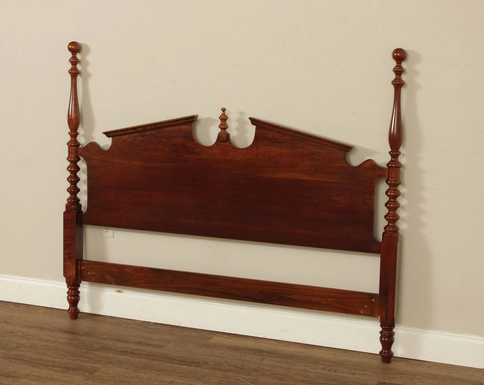 Cabecero póster Cherry Queen estilo Chippendale Foto 3 de 4