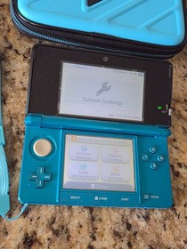 Nintendo 3DS Handheld Console Aqua Blue w/ Charger Carry Case