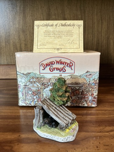 David Winter “Shropshire Pig Shelter” The Shires Collection Original Box & COA