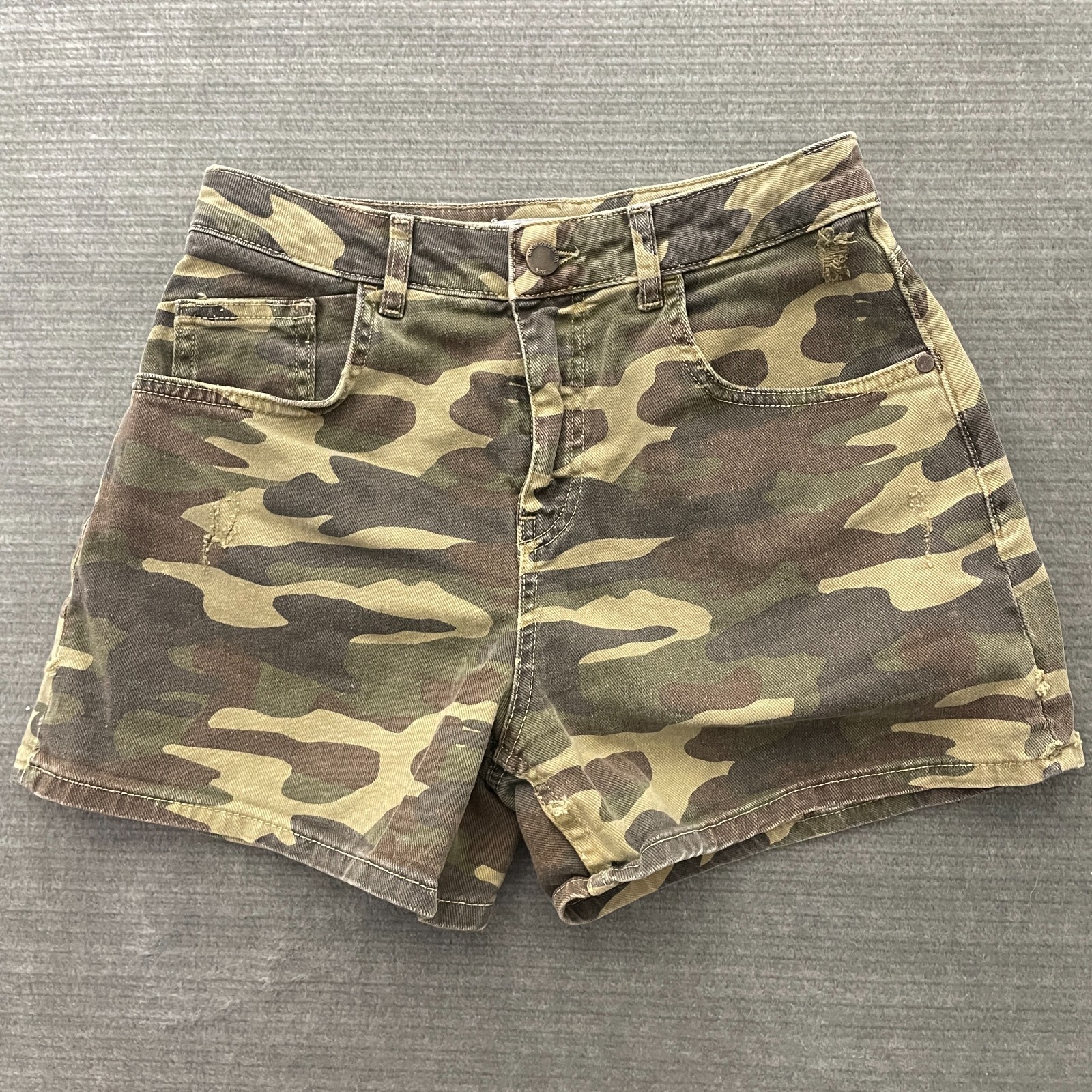 Shorts Women 4 Camo Green High Rise Zip Fly Festival Distres