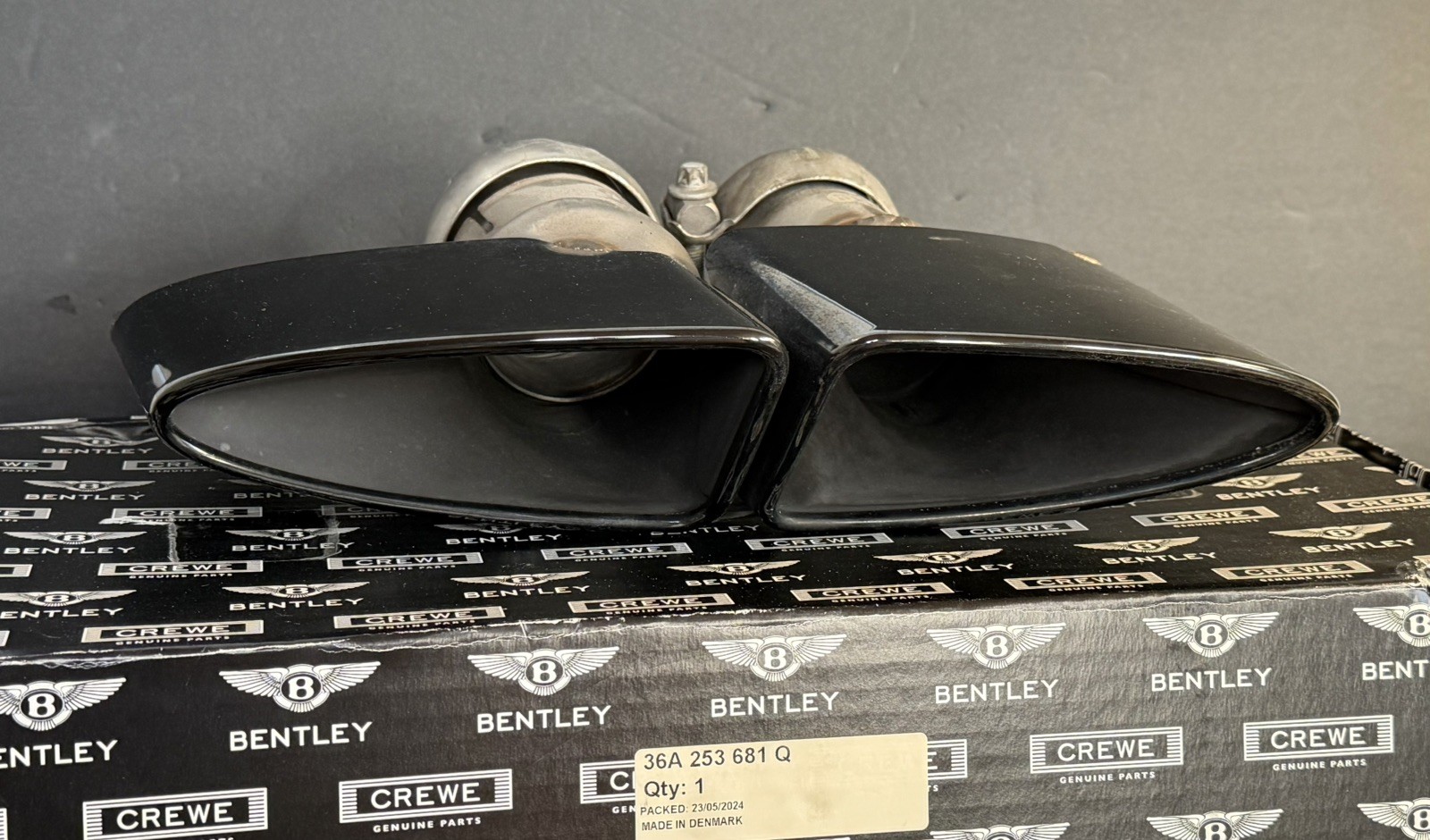 2021-2025 Bentley Bentayga V8 Black Left Exhaust Tail Pipe Trim 36A253681Q OEM