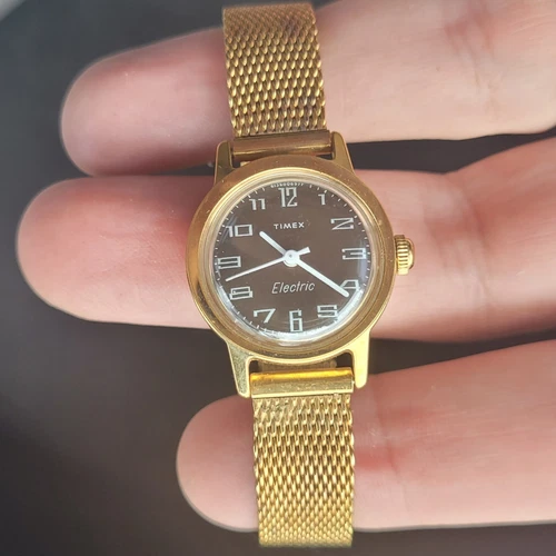 VINTAGE Timex® Electric Women's Mesh Band Watch Gold Tone England Dial