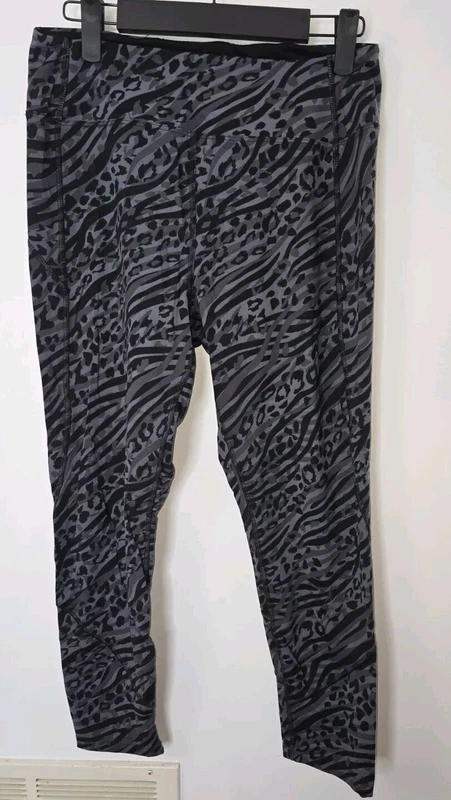 victoria-secret-vs leopard cheetah print leggings
