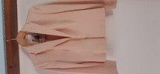 VALENTINO suit 100 wool ,saumon,made in Italy size 42 Italian or 8