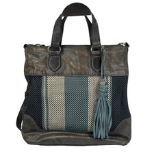 Borsa a tracolla Frye Melissa a righe grigia in pelle intrecciata con ciondolo nappa
