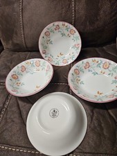 4 Briar Rose Bowls Churchill Made in England 6 1/4" Diameter Coupe Set