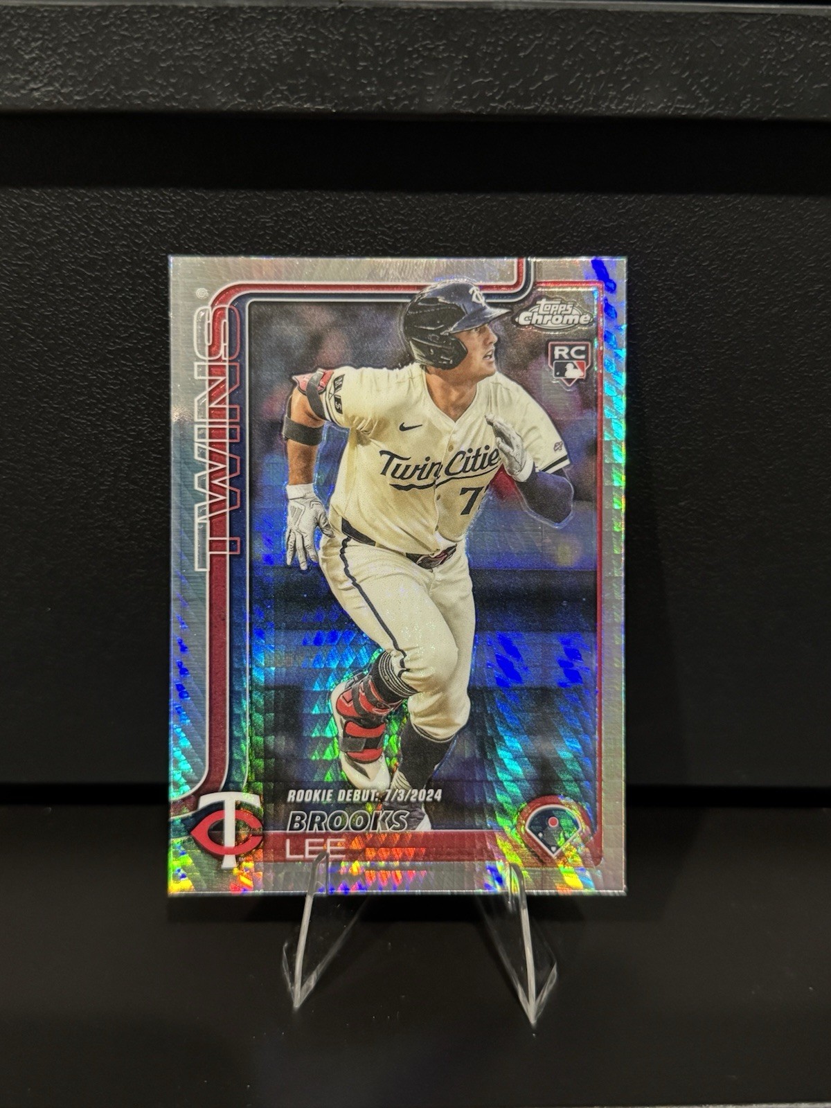 2025 Topps Chrome Update Brooks Lee Rookie Debut Prism Refractor Rookie Card