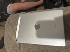 Apple iPad 6th Gen. 32GB Wi-Fi Cellular 9.7in Silver factory Reset Excellent