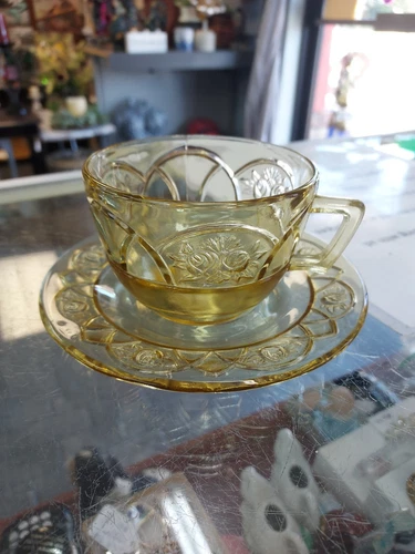 FEDERAL GLASS CO. ROSEMARY DUTCH ROSE AMBER COFFEE or TEA CUP & SAUCER SET!
