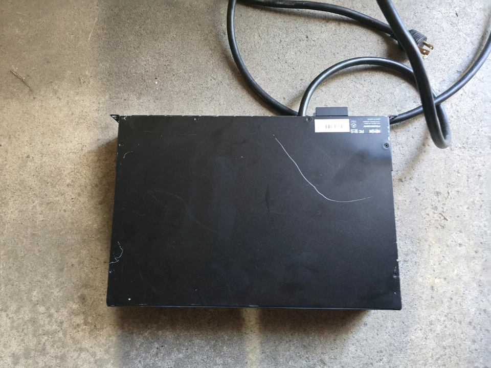 Lot Of Two(2)-ripp Lite Pdumh30Hv Pdu Single Phase Metered 5/5.8Kw 30A 208/240V  - Image 4 of 4