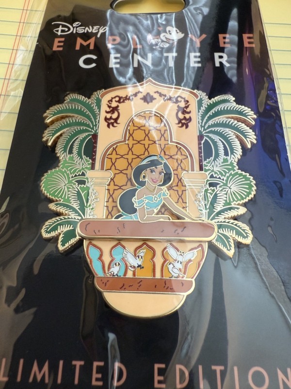 DEC Jasmin from Aladdin Pin Window of Wonder  LE 400