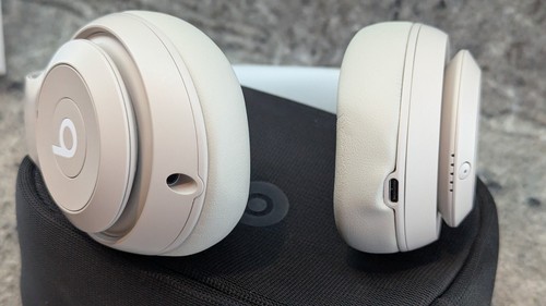 Beats by Dr. Dre Studio Pro A2924 Sandstone Wireless Bluetooth Headphones + Batt - Picture 7 of 18