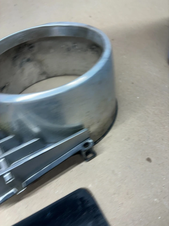 1965 OLDSMOBILE 442 F85 F-85 CUTLASS PROJETO FAROL MOLDURA ÁSPERA FABRICANTE DE EQUIPAMENTO ORIGINAL DESTRO - Imagem 4 de 4