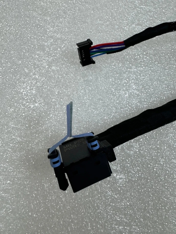 New 0MD9J9 MD9J9 DELL PowerEdge R760 GPU Power Cable riser4 14P+4P Power Cable - Image 3 of 4