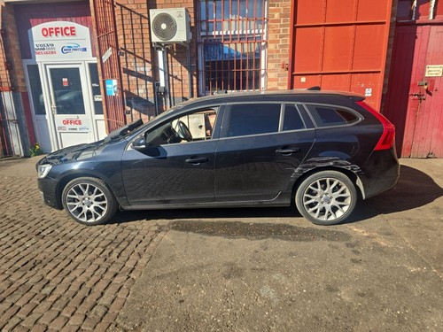 VOLVO V60 REAR DRIVERS BARE DOOR 32291067 452 BLACK SAPPHIRE 2010 - 2016 - Photo 4/4