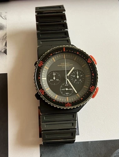 Seiko 7A28-6000 Guigiaro Chronograph Alien Bishop Quartz black PVD vintage