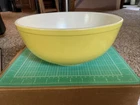 Vintage PYREX YELLOW Large Primary Nesting Mixing Bowl #404 • 4 Qt 10-1/2” USA