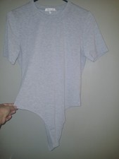 WAYF Women's Gray Solid Short Sleeve One-Piece Bodysuit, Size M Regular