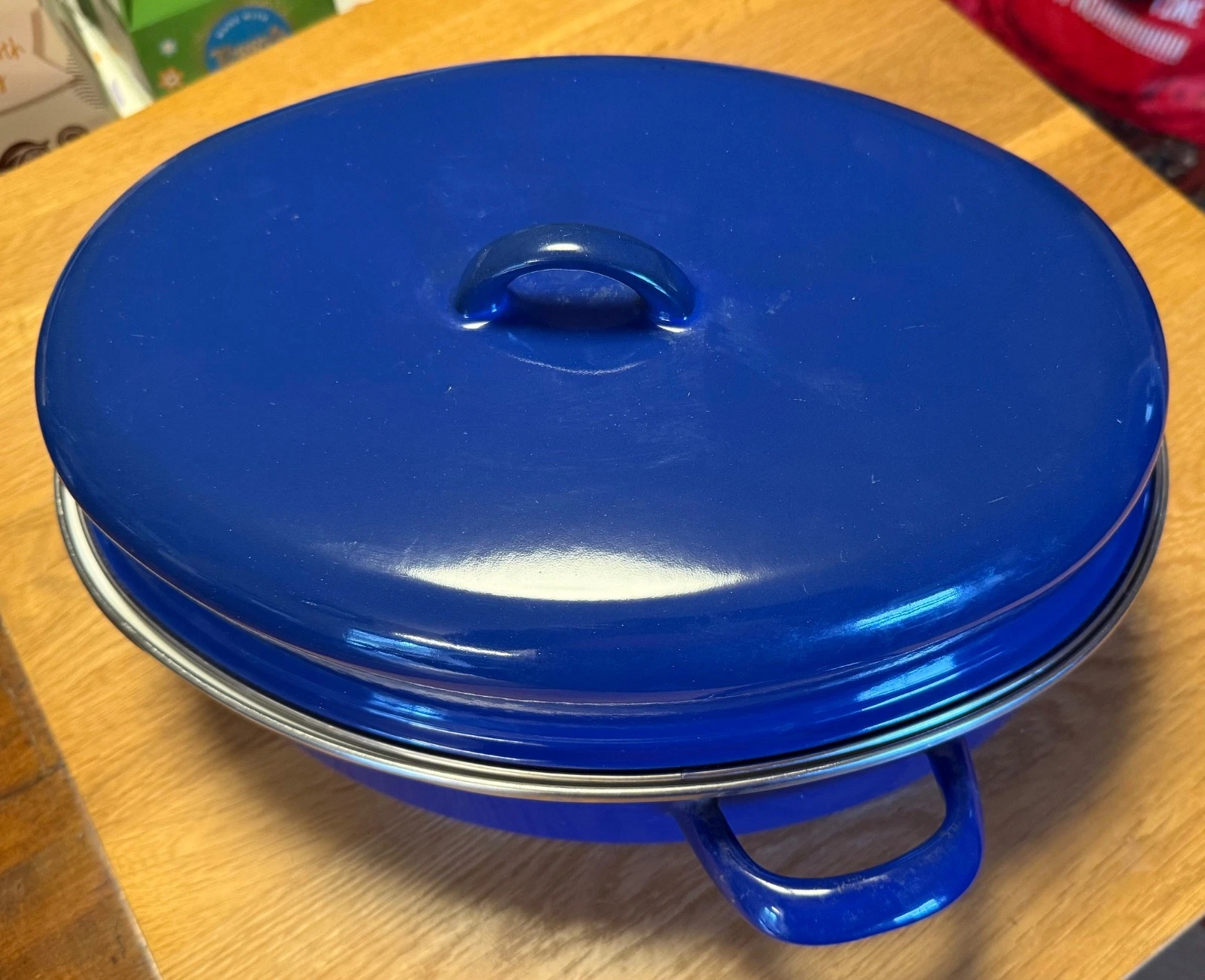 JUDGE HEAVY DUTY BLUE ENAMEL OVAL ROASTER WITH LID 33CM X 23CM
Opens in a new window or tab
