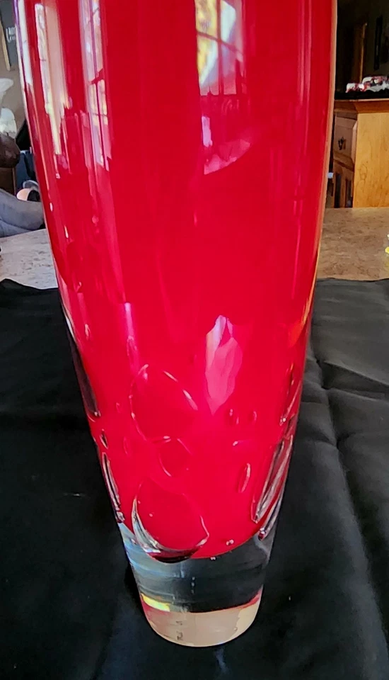 Villeroy & Boch Ruby Red Bubble Glass Vase Clear Base White Cased  13"H — 第 4/4 张图片