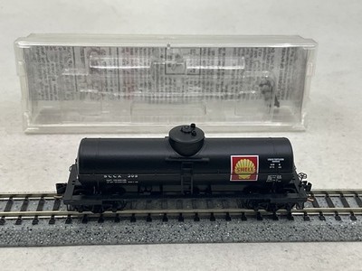 NIB MicroTrains N Scale SHELL OIL 39 foot Single Dome Tank car #305 #65520