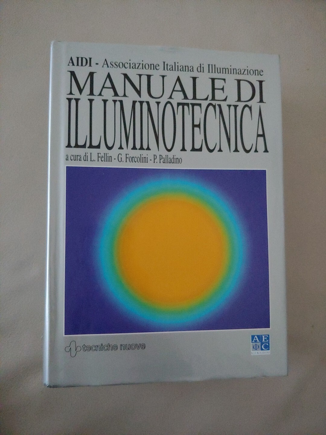 Foto 1 di 24