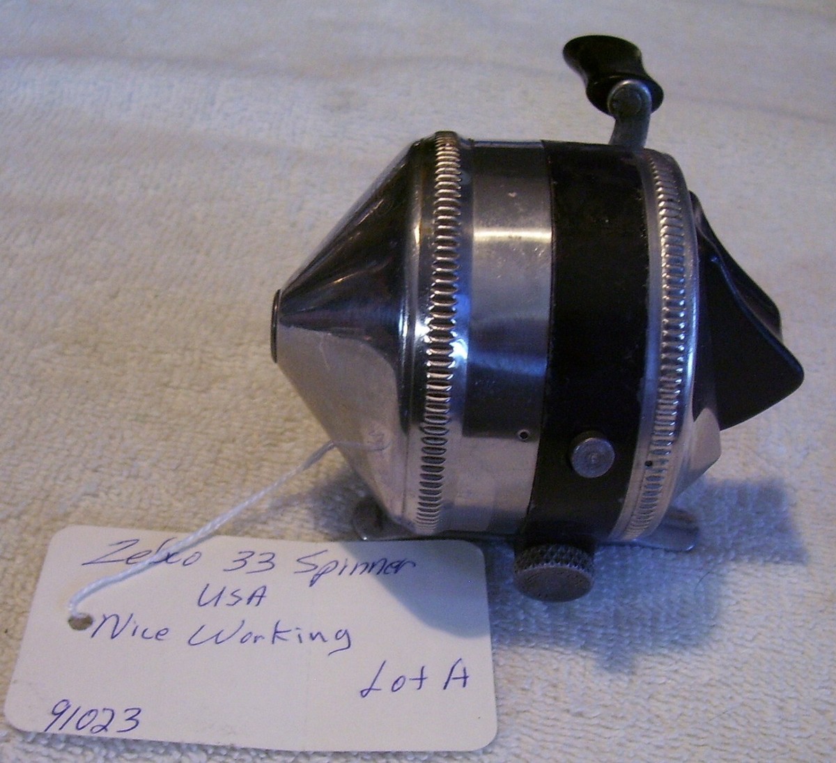 91023 NICE ZEBCO 33 SPINNER REEL SMOOTH WORKING USA READ TAG lot a