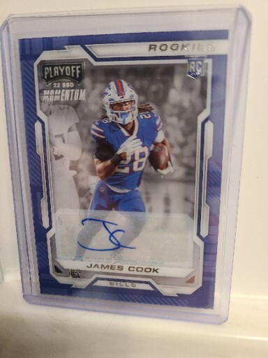 2022 James Cook Rookie Auto - Chronicles Momentum Playoff