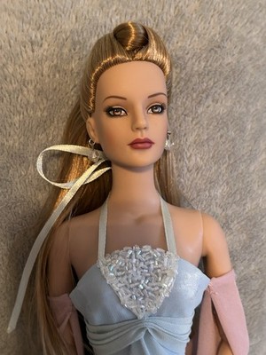 Tonner 2008 Dreamscape Convention Centerpiece LONGING Sydney 16'' MIB