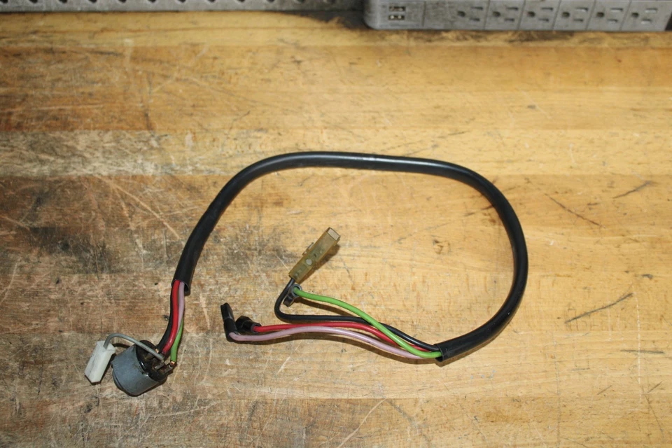 Interruptor de bloqueo de encendido OEM 61321351851 BMW E9 1972 3,0 CS cupé Foto 4 de 4