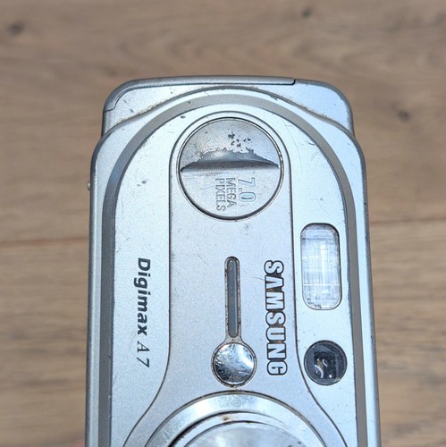 Samsung Digimax A7 7.0MP Digital Camera Silver *Not Working - Picture 7 of 11