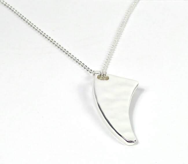 RLM Bronze - выбор ожерелий с органическими мотивами из рога