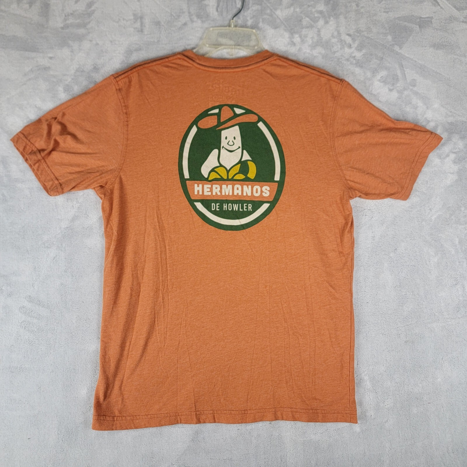 Howler Bros Tee Shirt Mens Medium Hermanos De Howler Orange Pocket Tee