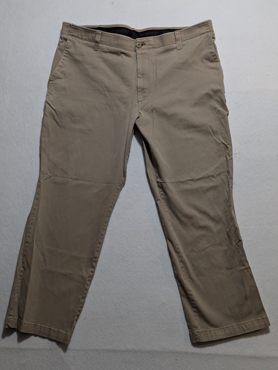 Wrangler Care 307 40x30 Men's Beige Hiking Outdoors Flex Waist