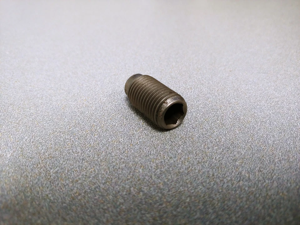 NICE USED ORIGINAL GENUINE PORSCHE 356A 356B 356C FRONT TORSION BAR SCREW NLA - Imagem 2 de 4