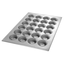 Chicago Metallic 43395 Strawberry Shortcake Pan, 24 Moulds