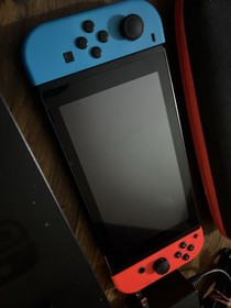 Nintendo Switch Model V2 32gb Internal - 64gb Micro SD w/ Game & Controller