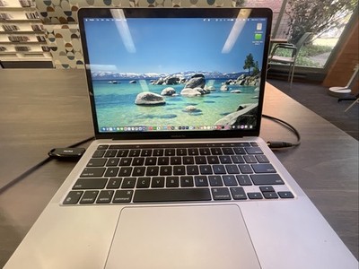 MacBook Pro 13.3''-Apple M1 chip - 8GB Memory - 256GB SSD Space Gray 