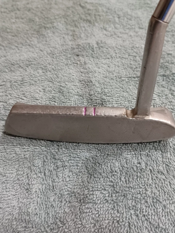 Jack Nicklaus Right Hand 36" long Putter, JN-01 with head cover (5/0132) - Image 4 of 4
