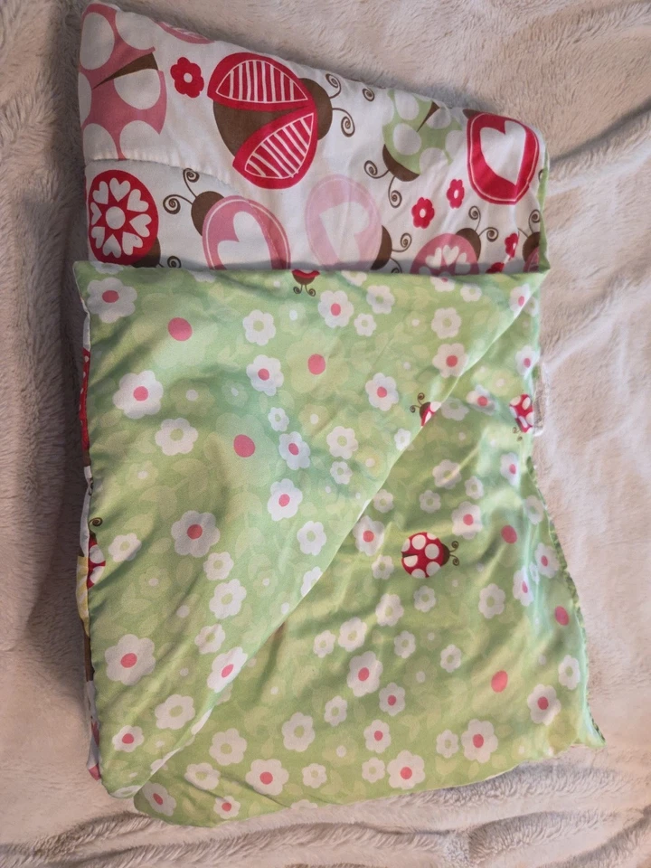 Edredón Circo Niño Pequeño Patrón Retirado Dama Bichos Corazones Decoración Habitación Reversible Foto 2 de 4