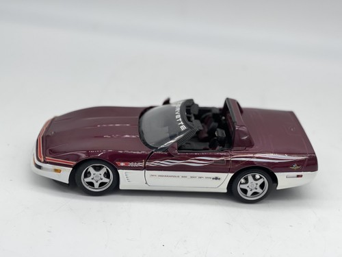 1995 Corvette Convertible Indy 500 Pace Car May 28th. 1995 1/18 Scale by Maisto - Picture 7 of 8