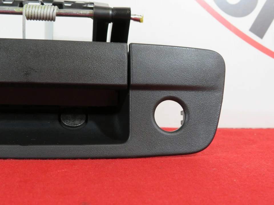 Manija de puerta de puerta trasera negra Dodge RAM NUEVA OEM MOPAR Foto 3 de 4